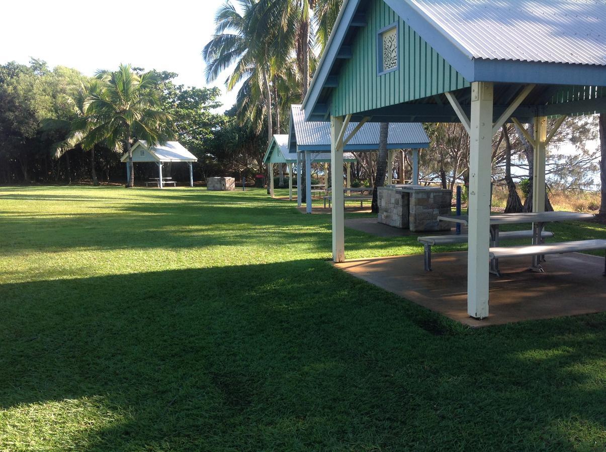 Tannum Sands Hotel / Motel Exterior photo